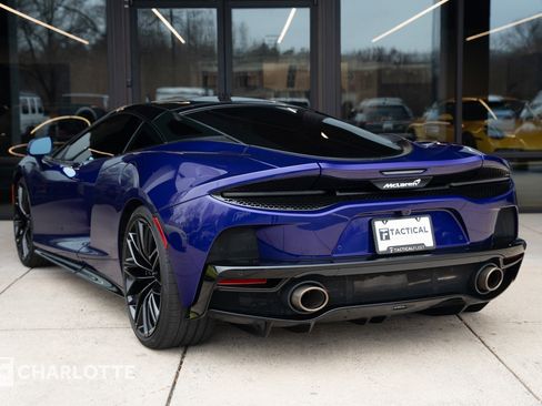 Used 2022 McLaren GT image 16