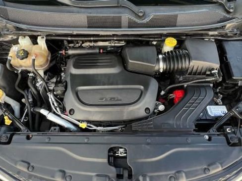 Used 2018 Chrysler Pacifica Touring Plus w/ S Appearance Package image 58