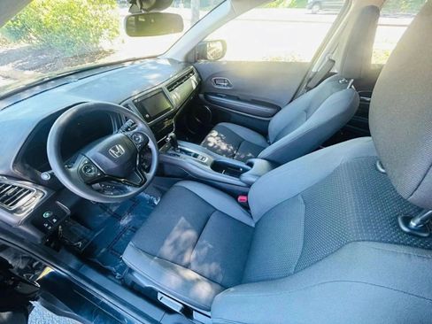 Used 2019 Honda HR-V EX image 8