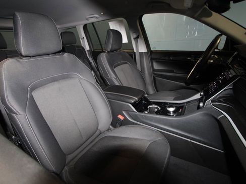 Used 2022 Jeep Grand Cherokee Laredo w/ Luxury Tech Group I image 23