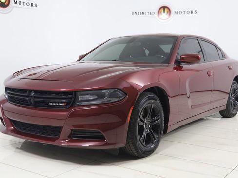 Used 2019 Dodge Charger SXT image 5