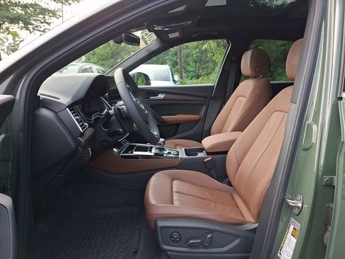 Certified 2023 Audi Q5 Premium Plus w/ Premium Plus Package AWD/4WD image 19