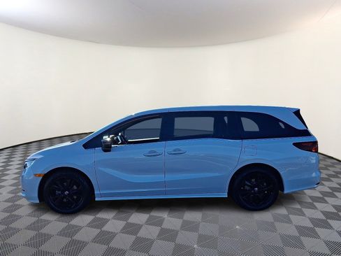 Used 2023 Honda Odyssey Sport image 4