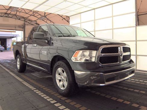 Used 2017 RAM 1500 Classic SLT RWD image 4