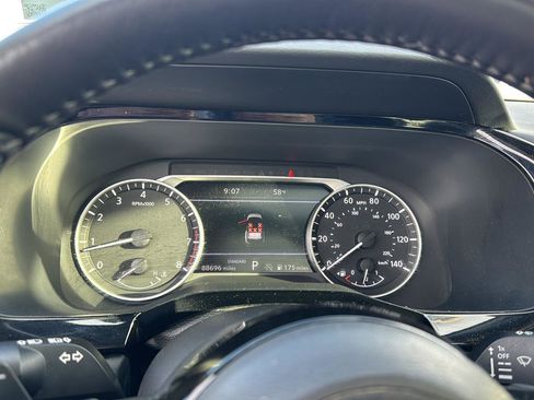 Used 2023 Nissan Pathfinder SL w/ SL Premium Package image 20