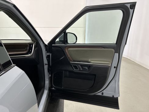 Used 2023 Rivian R1S Adventure AWD/4WD image 18