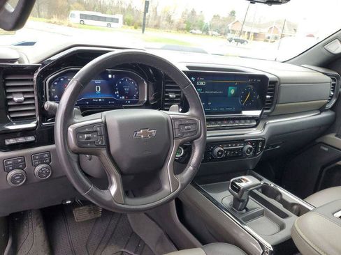 Certified 2022 Chevrolet Silverado 1500 ZR2 w/ Technology Package AWD/4WD image 8