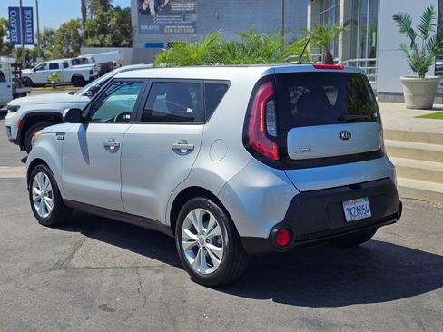 Used 2015 Kia Soul + FWD image 5
