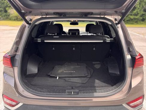 Used 2019 Hyundai Santa Fe SEL FWD image 16