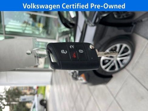 Certified 2025 Volkswagen Jetta Sport image 32