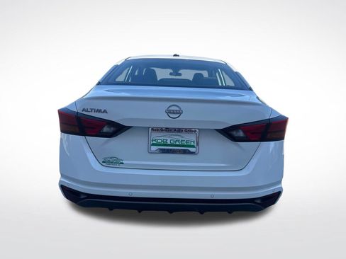 New 2026 Nissan Altima 2.5 SV FWD image 7
