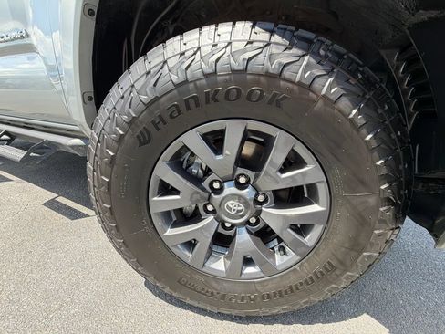 Used 2023 Toyota Tacoma SR5 w/ Technology Package AWD/4WD image 40