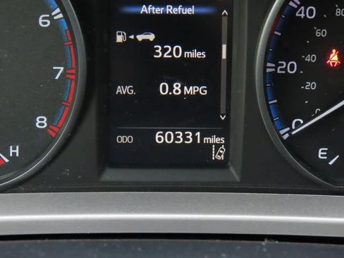 Used 2018 Toyota RAV4 LE image 24