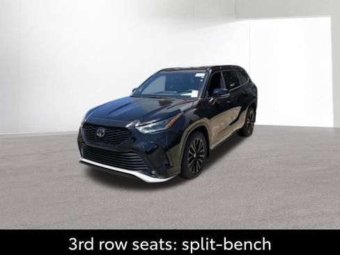 Used 2026 Toyota Highlander XSE AWD/4WD image 15