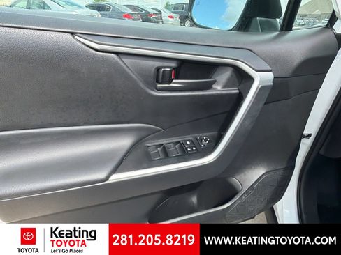 Used 2024 Toyota RAV4 LE AWD/4WD image 12