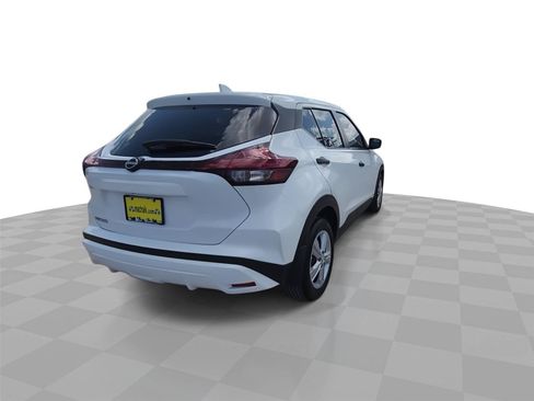 Used 2024 Nissan Kicks S FWD image 8