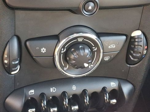 Used 2011 MINI Cooper Hardtop FWD image 19