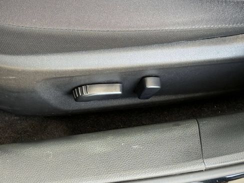 Used 2025 Nissan Altima 2.5 SV FWD image 21
