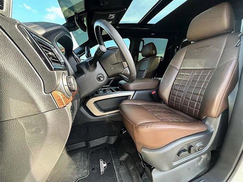 Used 2024 Nissan Titan Platinum Reserve w/ Moonroof Package image 44