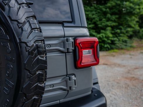 Used 2019 Jeep Wrangler Unlimited Rubicon AWD/4WD image 11