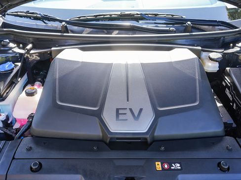 Used 2024 Kia EV6 Wind w/ Wind Technology Package AWD/4WD image 24