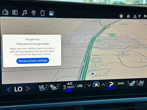 New 2025 Chevrolet Equinox EV LT image 25