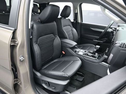 New 2025 Ford Ranger Lariat w/ Black Appearance Package image 28