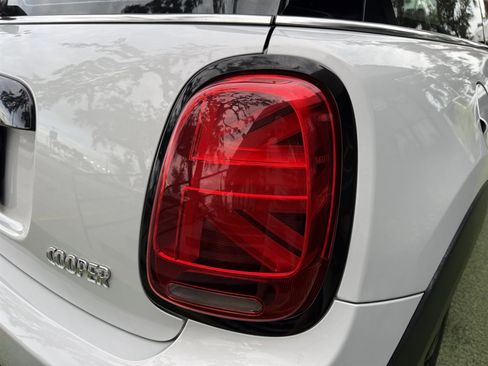 Used 2020 MINI Cooper 2-Door Hardtop FWD image 12