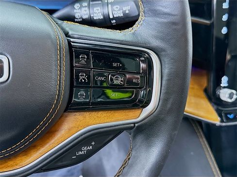 Used 2022 Jeep Grand Wagoneer Series III w/ Flexible Seating Group image 24