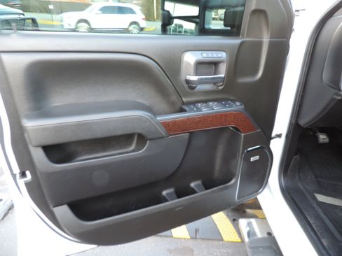 Used 2019 GMC Sierra 3500 SLT w/ Duramax Plus Package image 13