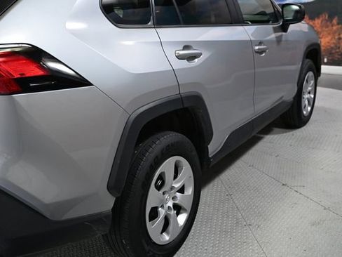 Used 2022 Toyota RAV4 LE image 8