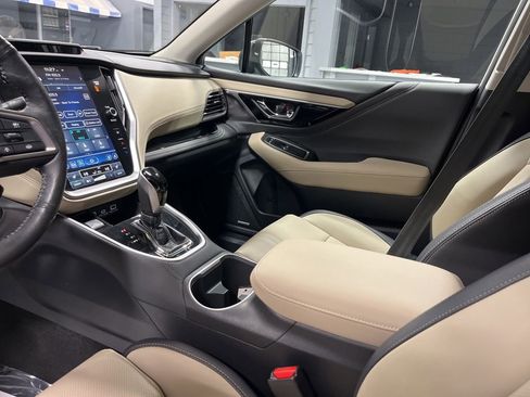 Used 2023 Subaru Outback Limited image 15