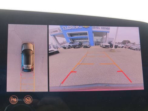 New 2025 Cadillac Lyriq Sport image 22