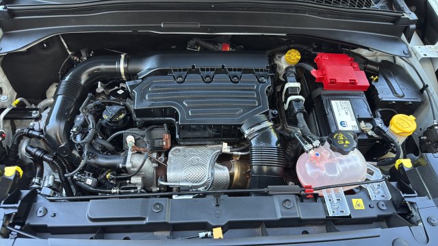 Used 2023 Jeep Renegade Latitude AWD/4WD image 27