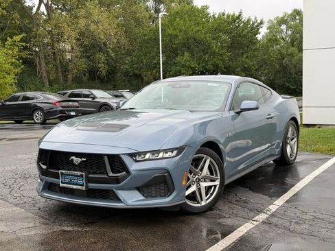 Used 2024 Ford Mustang GT Premium RWD image 2