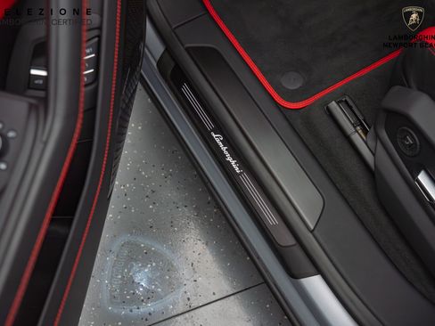 Used 2024 Lamborghini Urus S image 26