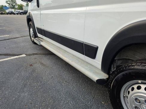 Used 2025 RAM ProMaster 2500 w/ U-Haul Equipment Group FWD image 40