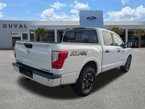 Used 2018 Nissan Titan PRO-4X image 4