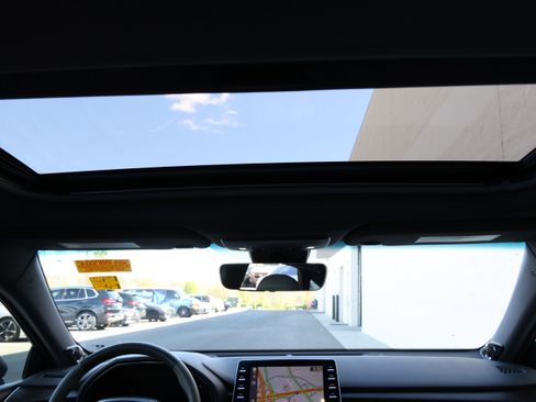 Used 2019 Toyota Avalon Limited w/ Advanced Safety Package image 31