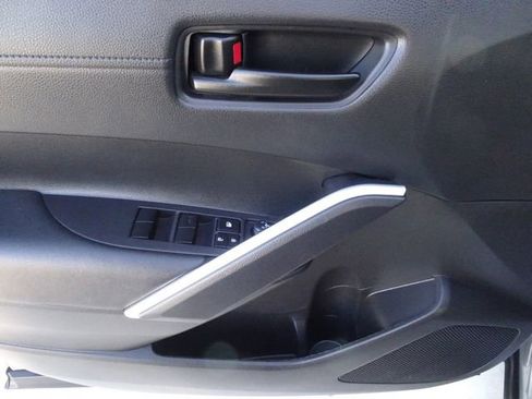 Used 2024 Toyota Corolla Cross AWD Hybrid image 8