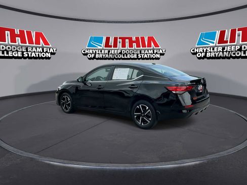 Used 2025 Nissan Sentra SV FWD image 6