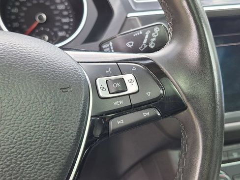 Used 2020 Volkswagen Tiguan SE w/ Panoramic Sunroof Package FWD image 20