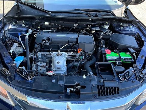 Used 2017 Honda Accord LX image 9