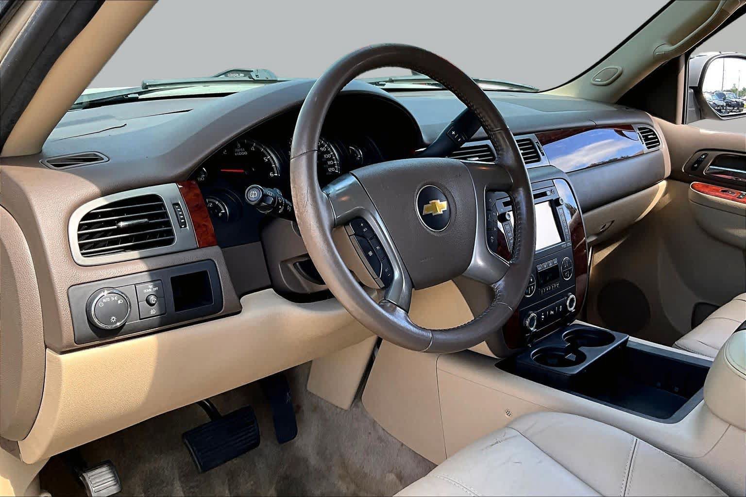 Used 2013 Chevrolet Tahoe LT RWD image 16