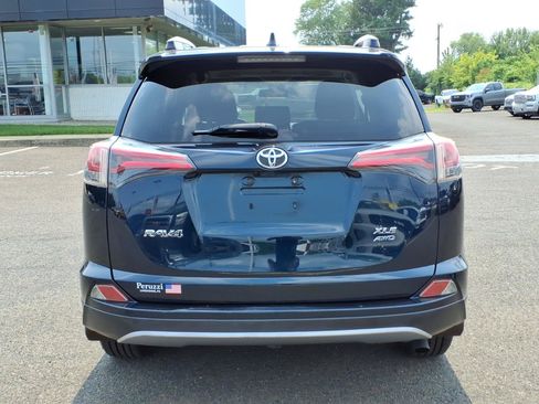 Used 2018 Toyota RAV4 XLE AWD/4WD image 3