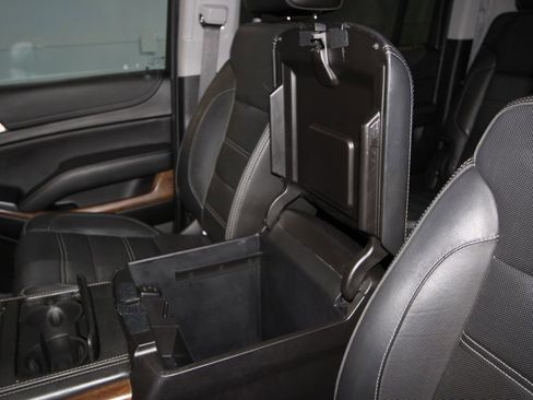 Used 2019 GMC Yukon XL Denali w/ Denali Ultimate Package image 25