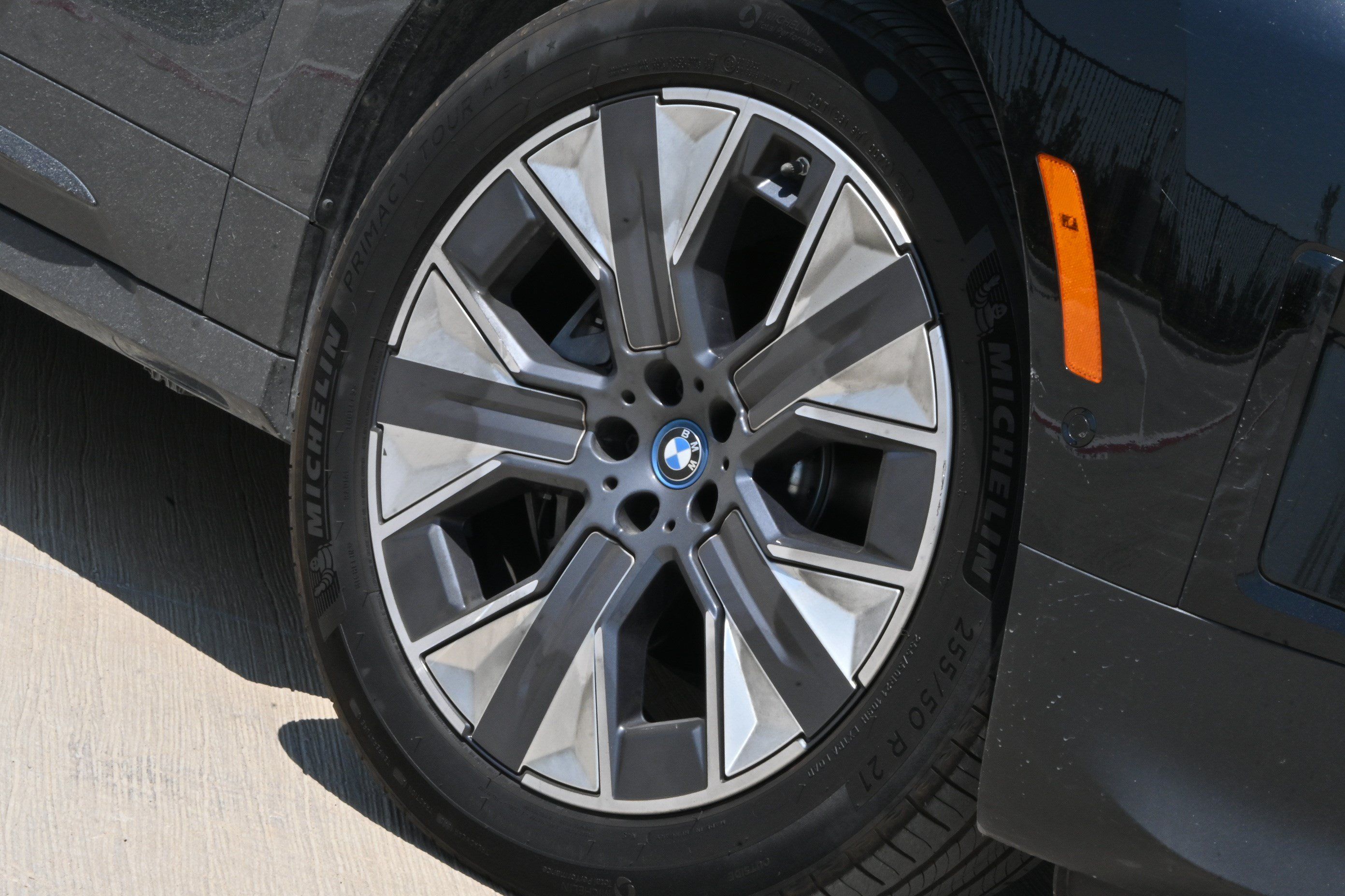 Certified 2024 BMW iX xDrive50 AWD/4WD image 11