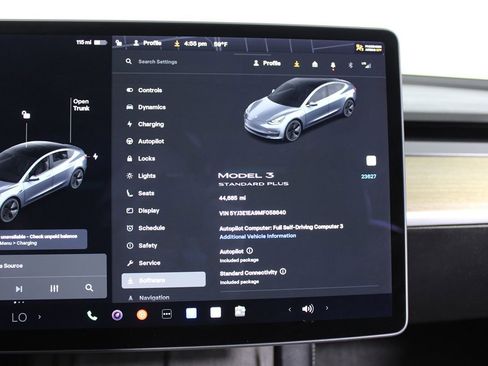 Used 2021 Tesla Model 3 Standard Range Plus image 17