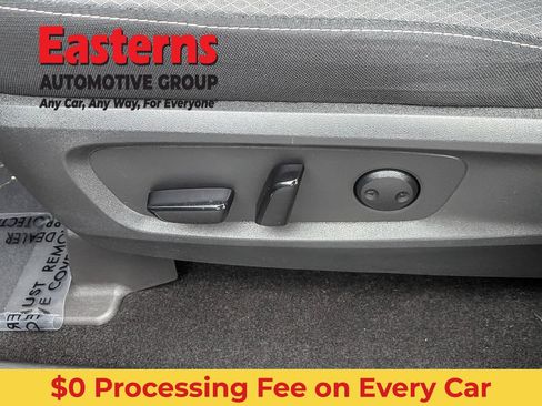 Used 2022 Nissan Pathfinder SV AWD/4WD image 22