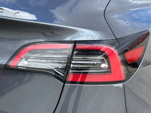 Used 2023 Tesla Model 3 Standard Range RWD image 32